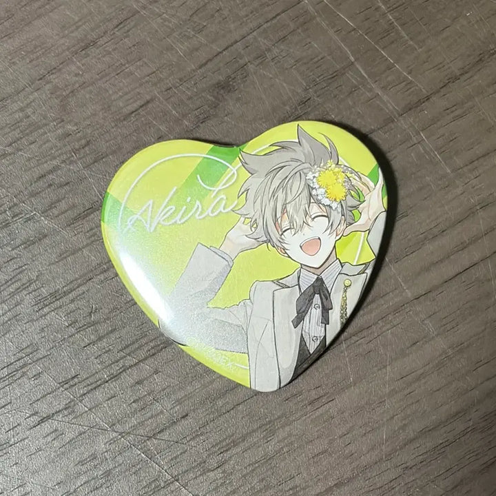 [BUNJANG] Tokyo Aliens Gunji Akira Heart Can Badge / 도쿄에일리언즈 군지 아키라 하트 캔뱃지