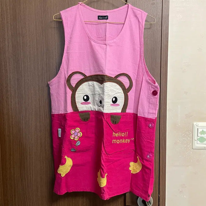 [BUNJANG] Pink Monkey Character Sleeveless Dress Apron / 핑크 몽키 캐릭터 민소매 원피스 앞치마