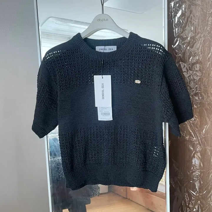 [BUNJANG] General Idea Cropped Short Sleeve Knit (Black, Size L) / [새제품] 제너럴아이디어 크롭 반팔 니트