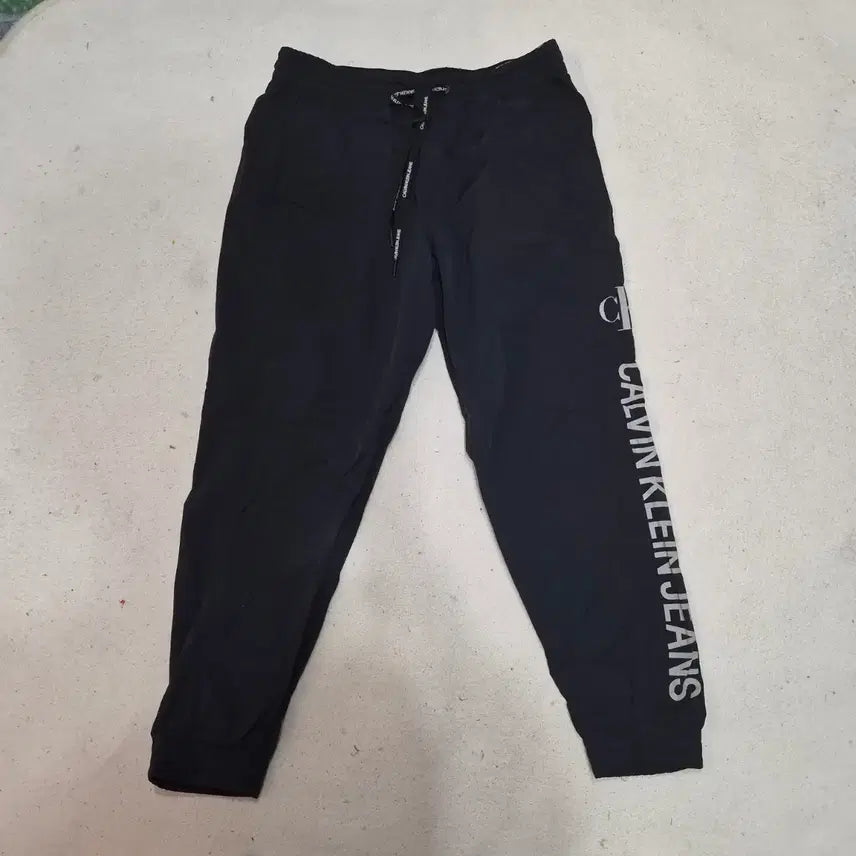 [BUNJANG] Calvin Klein Jogger Pants - Size S / 캘빈클라인  조거팬츠S(76)