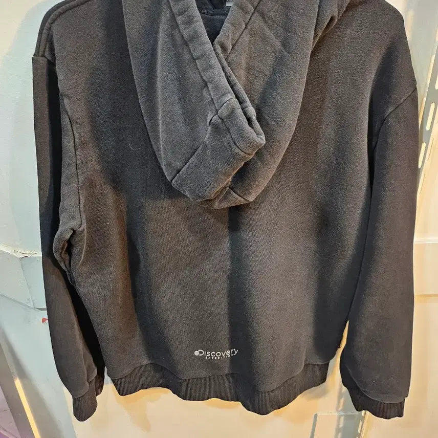 [BUNJANG] Discovery Expedition Black Hoodie / <만원빈티지>디스커버리 블랙 후드티