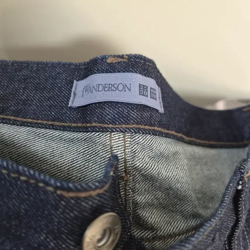 [BUNJANG] Uniqlo JWA Straight Jeans Size 32 (68 Blue) / 유니클로 JWA 스트레이트진 32사이즈 68블루