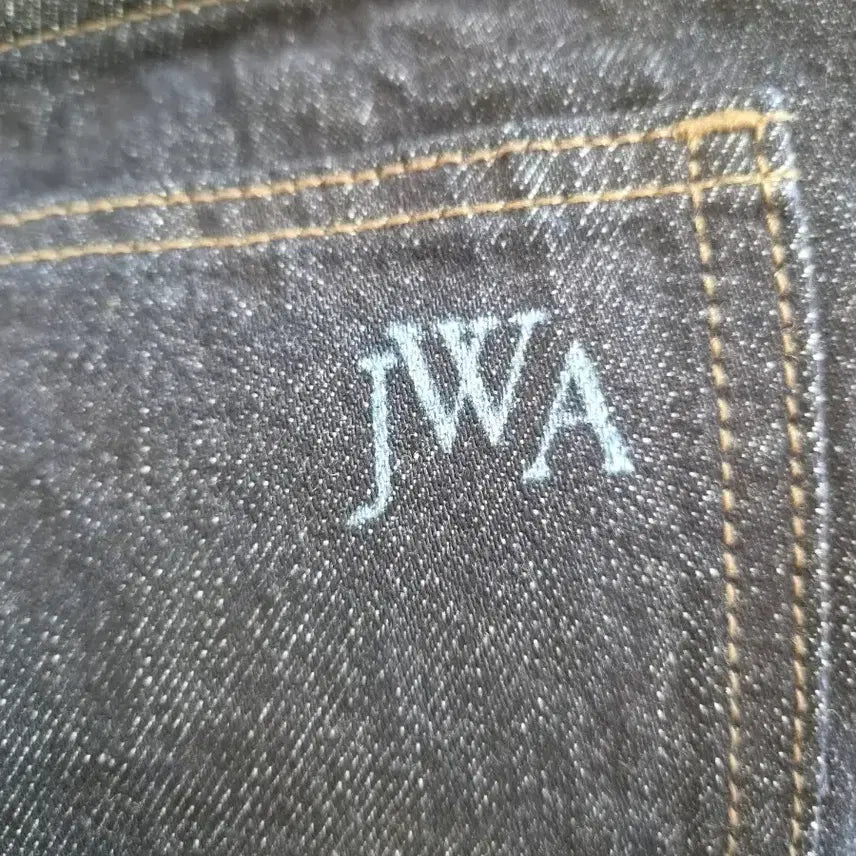 [BUNJANG] Uniqlo JWA Straight Jeans Size 32 (68 Blue) / 유니클로 JWA 스트레이트진 32사이즈 68블루