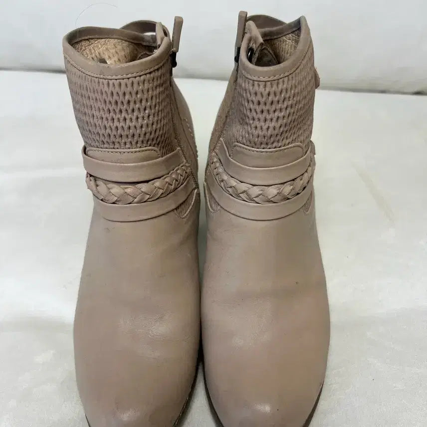 [BUNJANG] Beige Ankle Boots / 베이지색 앵클 부츠