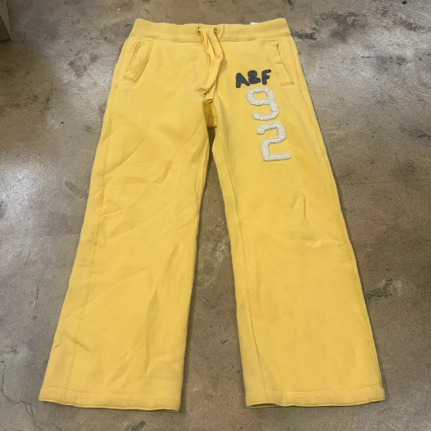 [BUNJANG] Abercrombie Training Pants Yellow Lemon / [정품/S] 아베크롬비 츄리닝 바지 옐로우 레몬