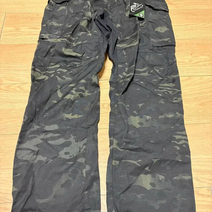 [SOLD OUT] 헬리콘텍스 MBDU 카모 바지 엑스라지 36 미사용