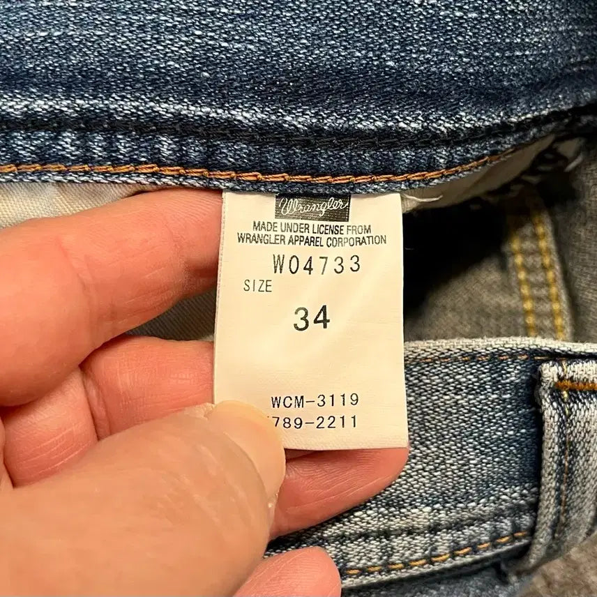 [SOLD OUT] [34] 랭글러 스트레이트핏 워싱데님진