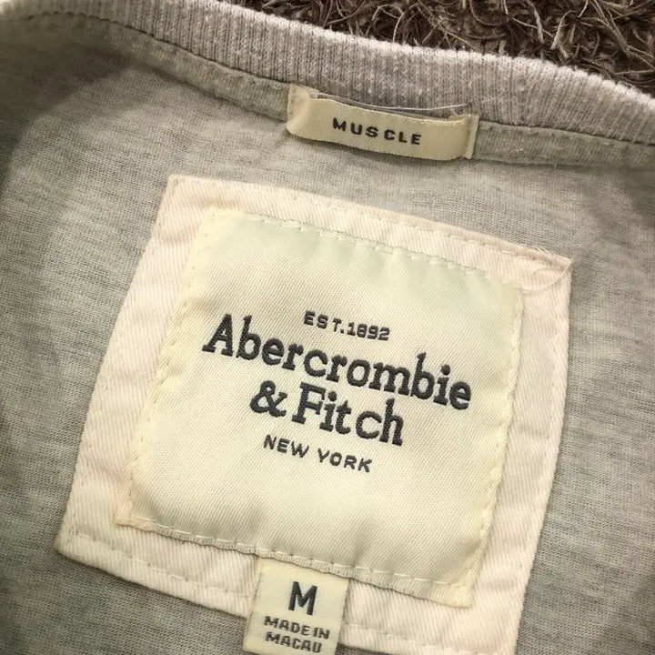 [BUNJANG] Abercrombie &amp; Fitch Short Sleeve T-Shirt / M 아베크롬비 반팔 티셔츠