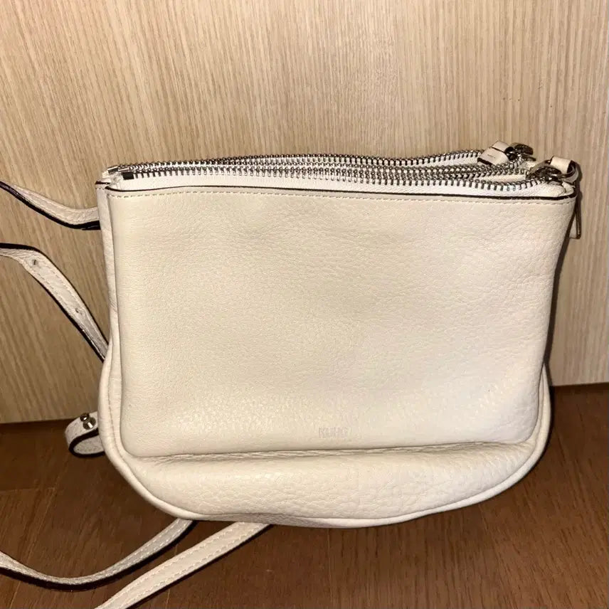 [BUNJANG] KUHO Ivory Crossbody Bag / KUHO 구호 크로스백 (아이보리)
