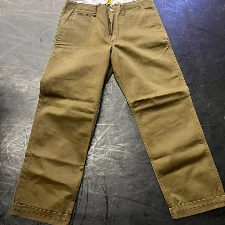 [BUNJANG] Human Made x Dickies Khaki Cotton Pants / M 휴먼메이드 디키즈
