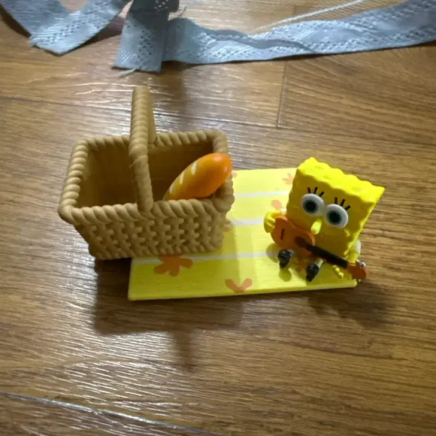 [BUNJANG] SpongeBob Bread Basket Figurine Decoration / 스폰지밥 빵 바구니 장식품 피규어