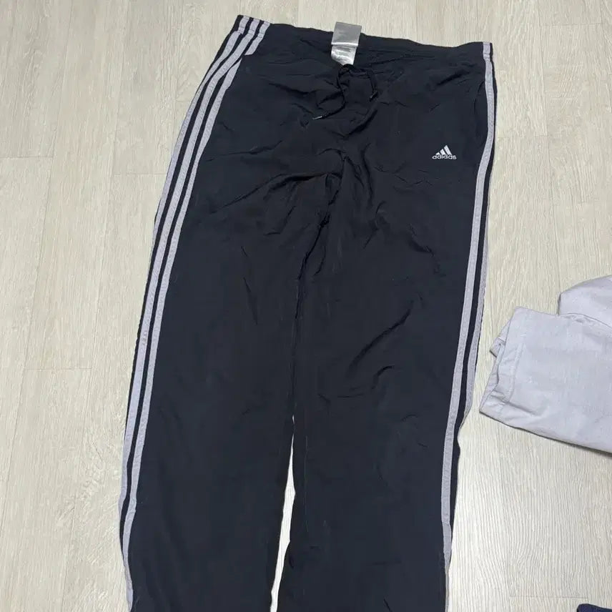[BUNJANG] Adidas 3-Stripes Training Pants Black / 아디다스 삼선 트레이닝 바지 블랙