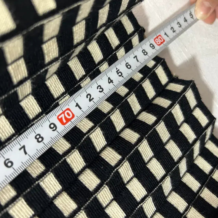 [BUNJANG] Black White Check Knit Skirt Free Size / 블랙 화이트 체크 니트 스커트 프리