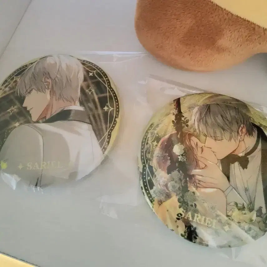 [BUNJANG] Light and Night Love Jeshinryul Wedding Can Badge Set (2 Types) / 빛과 밤의 사랑 제신율 웨딩 캔뱃지 2종