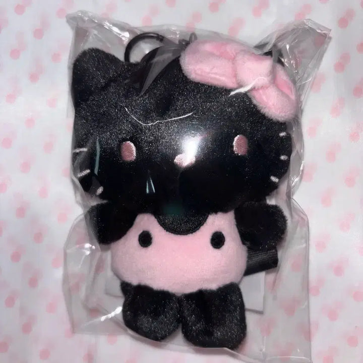 [BUNJANG] WAKEMAKE x Hello Kitty Plush Charm Keyring Set (Sealed) / [미개봉] 웨이크메이크 헬로키티 인형 키링 + 참 키링 세트