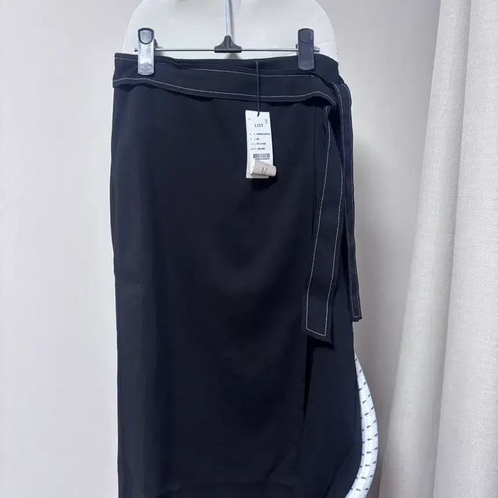 [BUNJANG] LIST Black Stitch Detail Mini Skirt / 리스트 스커트 67