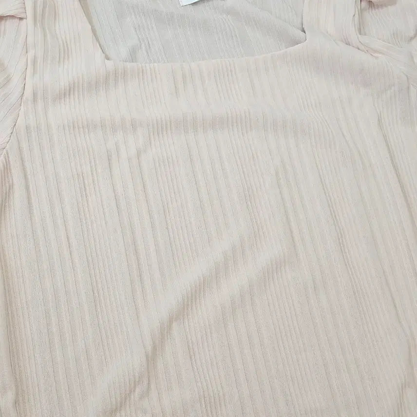 [BUNJANG] Beige Short Sleeve T-Shirt - New with Minor Stain / (77~99) 베이지 반팔 새상품 판매합니다