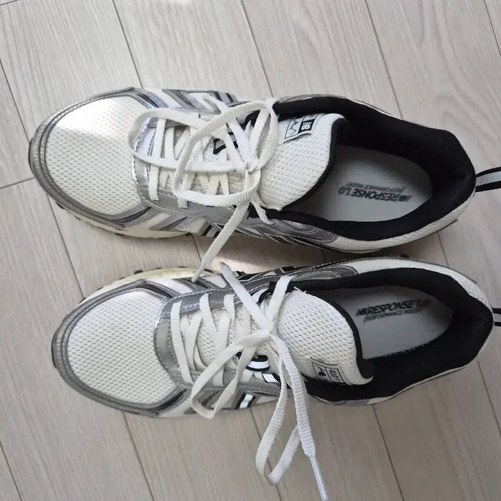 [BUNJANG] New Balance 410v5 Sneakers 270 / 뉴발란스 410v5 270 운동화