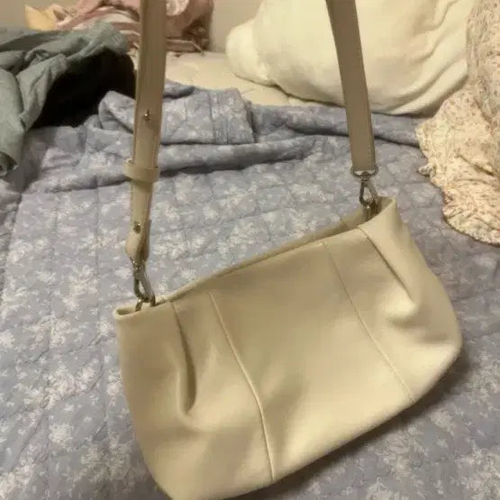 [BUNJANG] Ivory Tote Shoulder Bag / 아이보리 가방