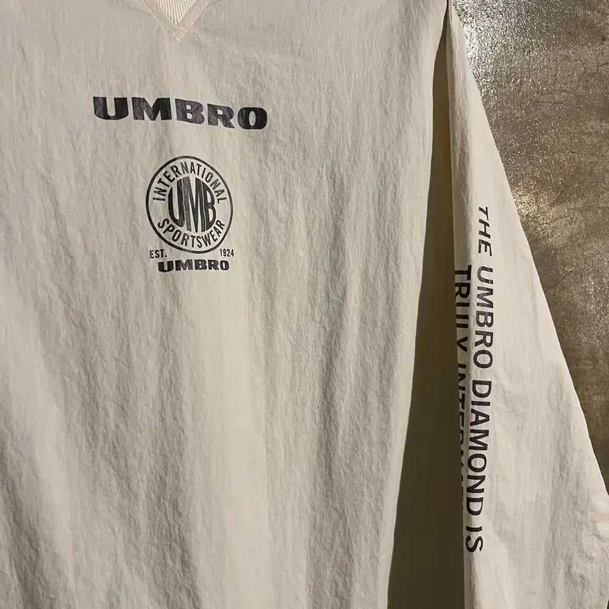 [BUNJANG] Umbro Warm-up Sweatshirt / 엄브로 웜업 맨투맨
