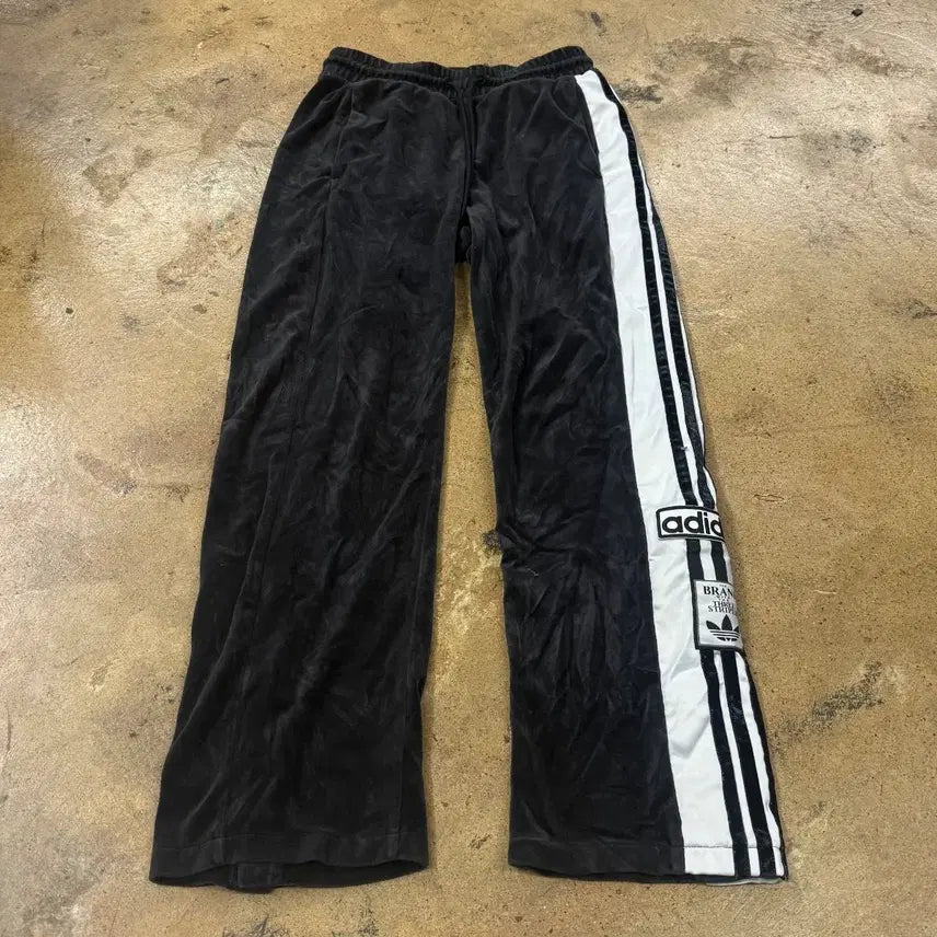 [BUNJANG] Adidas Black Velvet Side Button Track Pants / [정품/S] 아디다스 블랙 벨벳 사이드 버튼 트랙팬츠