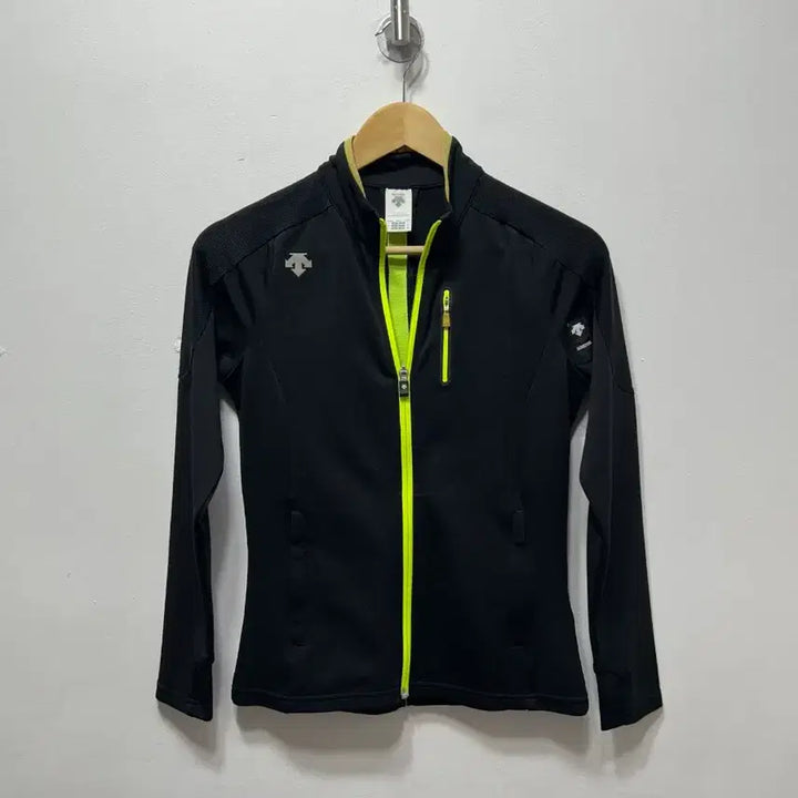 [BUNJANG] Descente Black/Neon Zip-up Jacket Size S / 데상트 블랙/형광 집업 S