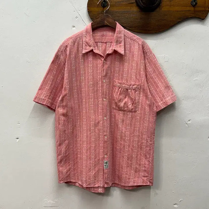 [BUNJANG] More Than You Japan Geometric Pattern Short Sleeve Shirt / L) Japan Geometric Pattern Short Sleeve