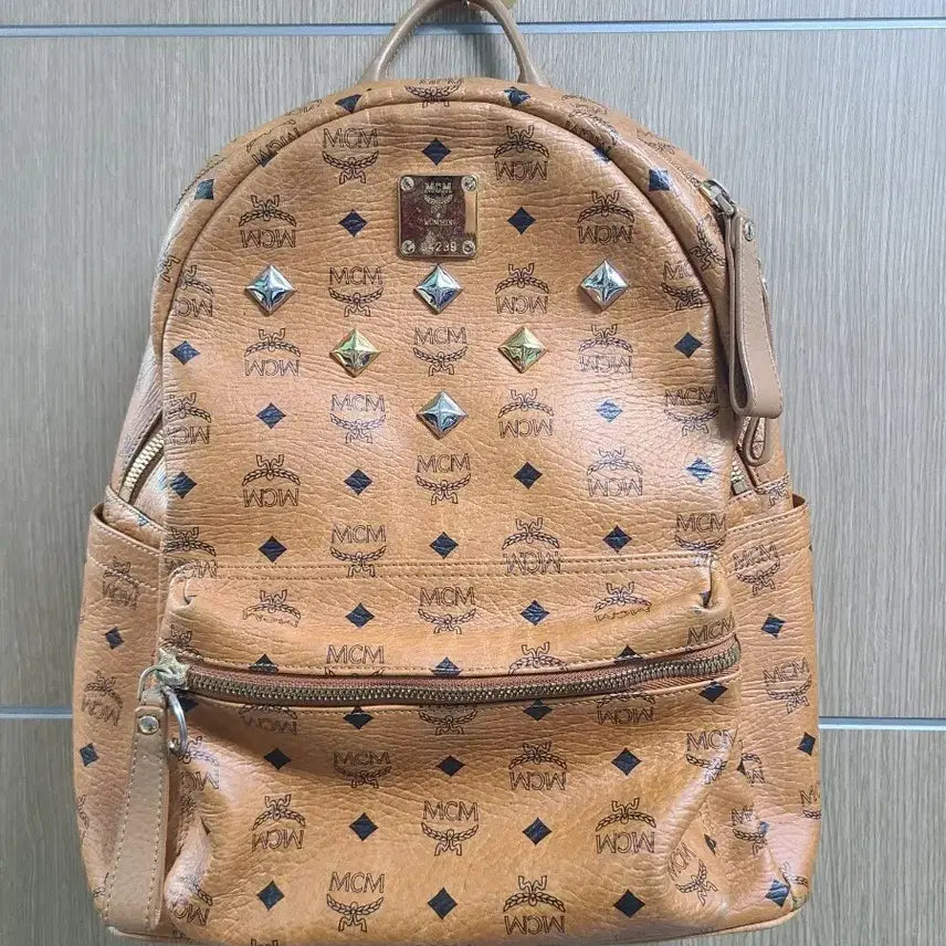 [BUNJANG] MCM Brown Leather Backpack with Studs / 엠씨엠 Mcm  백팩 브라운