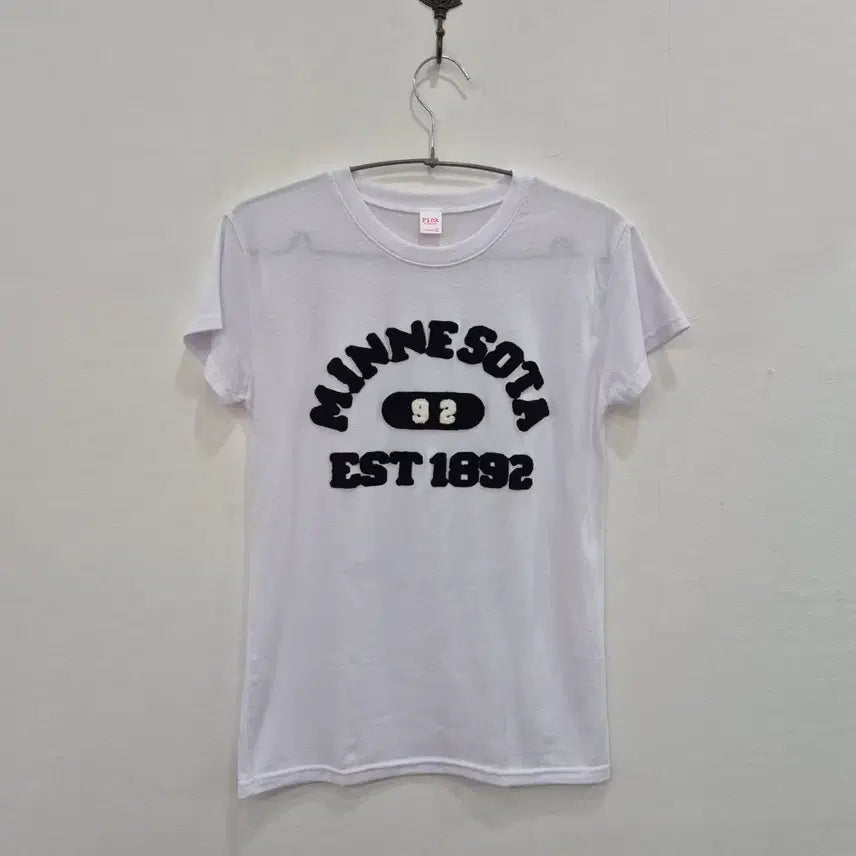 [BUNJANG] PINK Minnesota Short-Sleeve T-Shirt White / PINK 미네소타 반팔 티셔츠 화이트