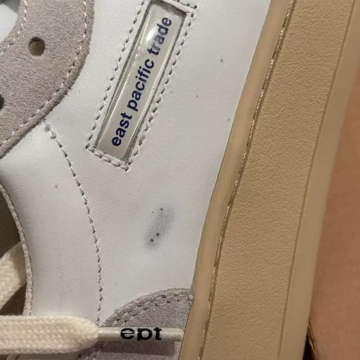 [BUNJANG] EPT White/Blue Leather Sneakers / EPT 이피티 스니커즈 화이트/블루 새상품