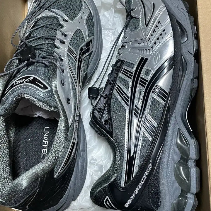 [BUNJANG] ASICS x Unaffected GEL-KAYANO 14 "Silver Moon" / 아식스 x 언어펙티드 젤 카야노 14 실버문