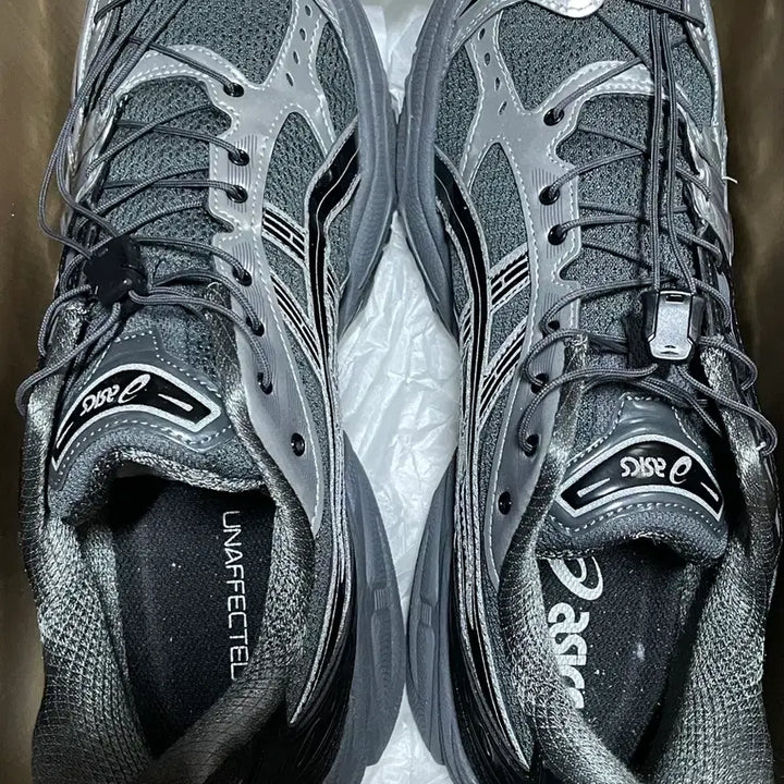 [BUNJANG] ASICS x Unaffected GEL-KAYANO 14 "Silver Moon" / 아식스 x 언어펙티드 젤 카야노 14 실버문