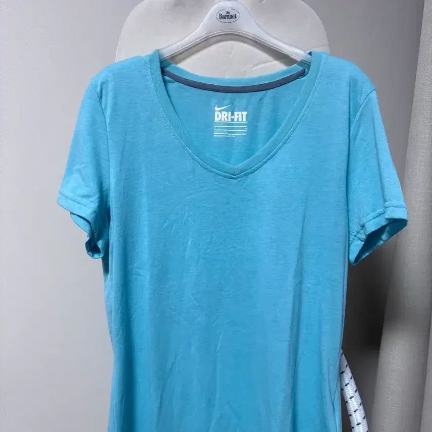[BUNJANG] Nike Dri-FIT V-Neck Short-Sleeve T-Shirt Sky Blue / 나이키 드라이핏 V넥 반팔티셔츠 하늘색