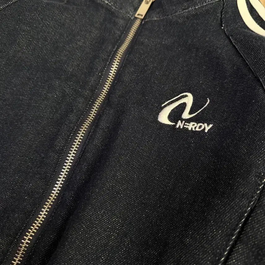 [BUNJANG] NERDY Cropped Denim Track Jacket / 널디 크롭 데님 트랙 자켓