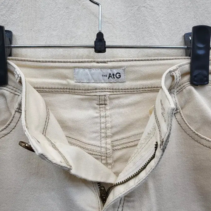 [BUNJANG] atG Ivory Denim Pants Slim Straight Fit / atG 아이보리  데님 바지