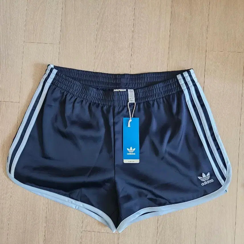 [BUNJANG] Adidas Dolphin Shorts / 아디다스 반바지.돌핀팬츠 라지