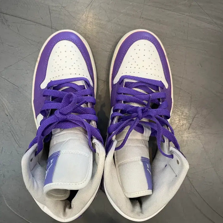 [BUNJANG] Nike Air Jordan 1 Mid Action Grape / 나이키의 에어 조던 1 미드 액션 그레이프