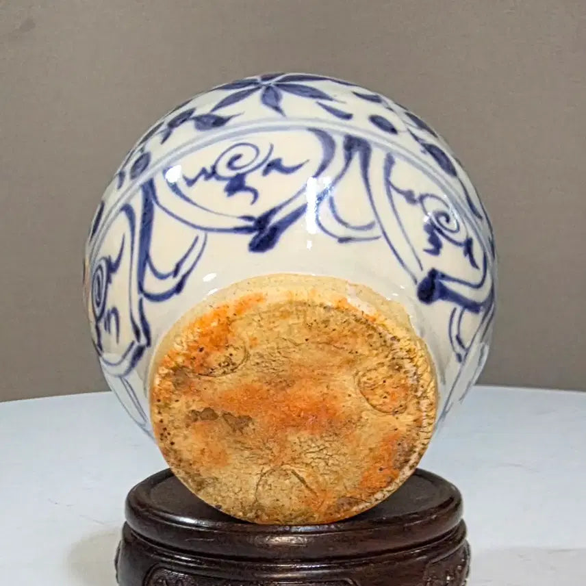 [BUNJANG] Joseon Dynasty White Porcelain Vase with Blue Underglaze Floral Decoration / 백자청화화훼전지문소호