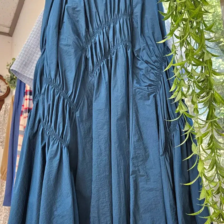 [BUNJANG] Crinkled Shirring Long Skirt / [새상품]바스락 언발 셔링 롱스커트