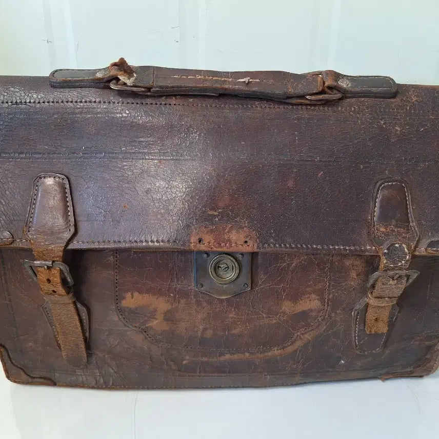 [BUNJANG] Vintage Leather Briefcase / 근대사 수집 자료 옛날 민속품 통 가죽  서류 가방
