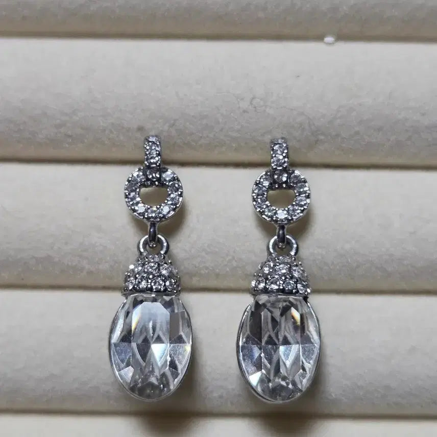 [BUNJANG] Cubic Drop Earrings / 큐빅 드롭 귀걸이 이어링(일본구입