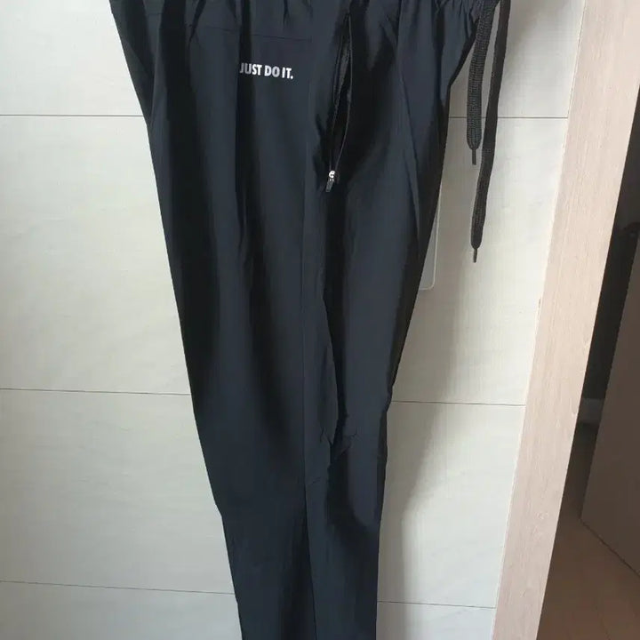 [BUNJANG] Nike Dri-FIT Cooling Training Pants - Black, L / 나이키 드라이핏 여름용 냉감 팬츠 L 블랙  새상품