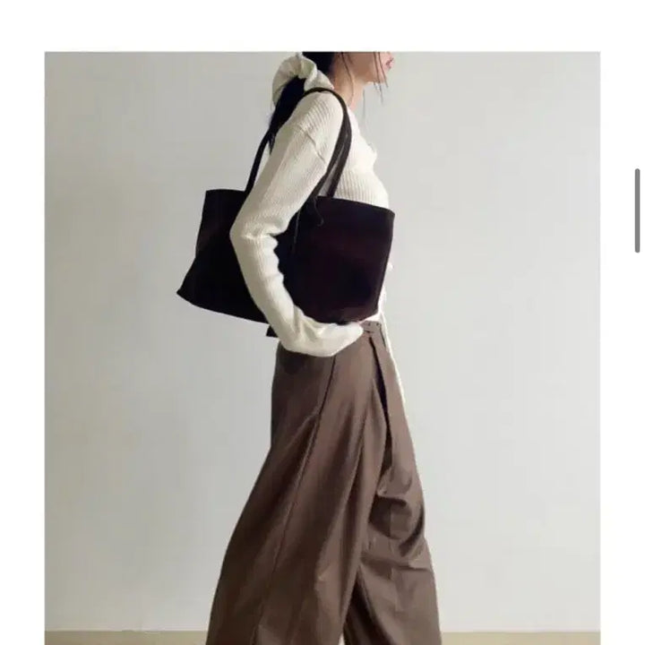 [BUNJANG] Adelio Trousers / 아델리오 바지