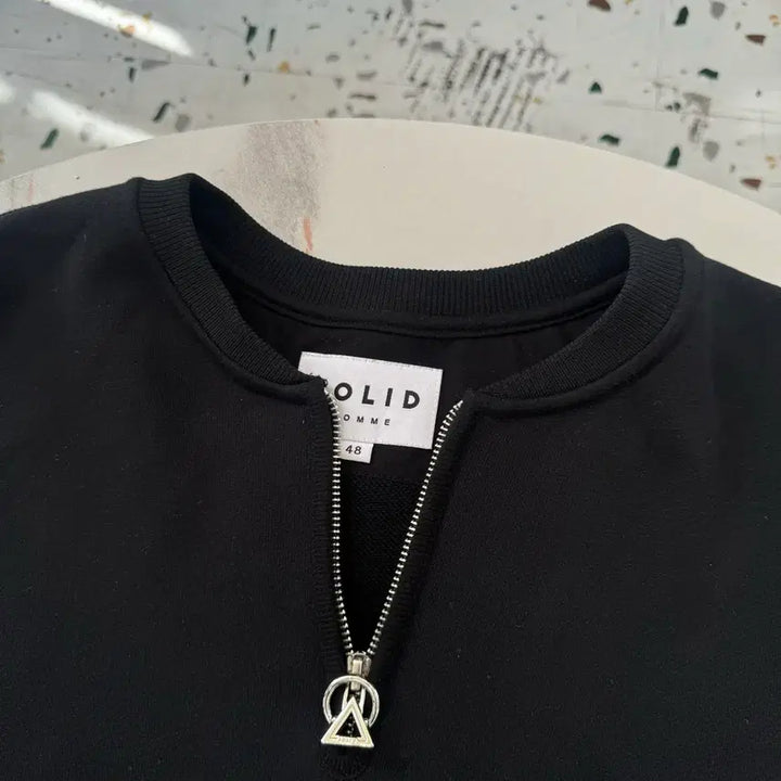[SOLD OUT] [정품/48사이즈] 23ss 솔리드 옴므 반집업 블랙