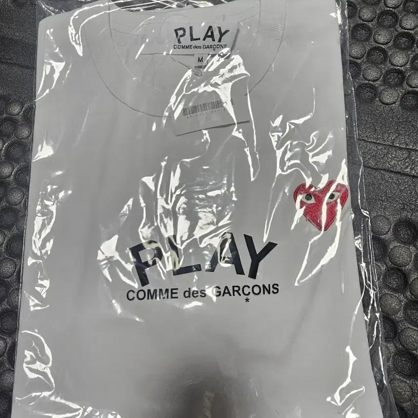 [BUNJANG] Comme des Garçons PLAY White Short Sleeve T-Shirt M / 꼼데가르송 플레이 흰색 반팔티 M 새상품