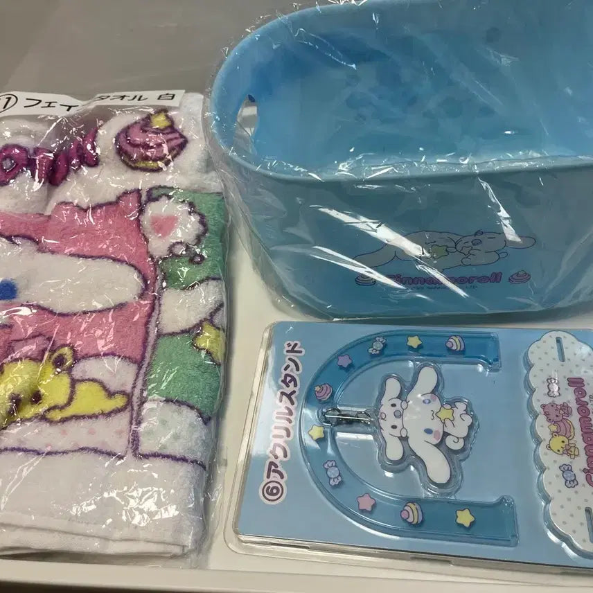 [BUNJANG] Cinnamoroll Kuji Towel, Basket, Acrylic Stand Bundle Set / 시나모롤 쿠지 타월/바구니/아크릴 스탠드 일괄판매