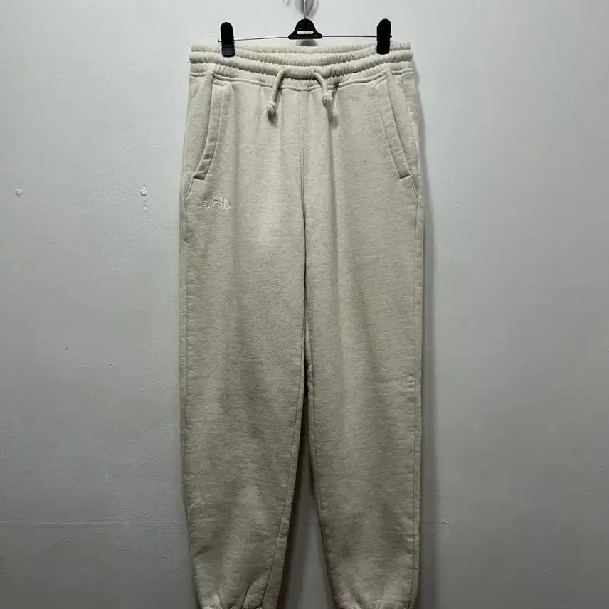 [BUNJANG] New Era Jogger Pants Training Wear Size S / 뉴에라 조거 바지 팬츠 트레이닝복 S