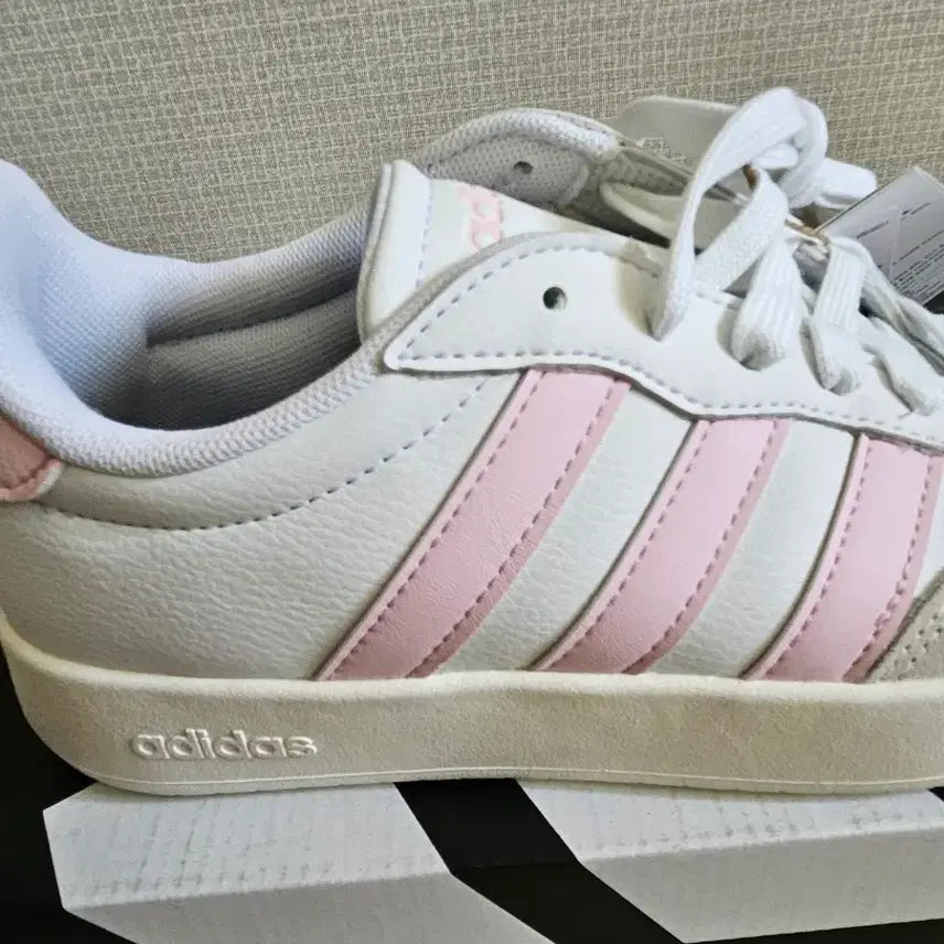 [BUNJANG] Adidas Tennis Shoes White Pink Size 240 / 아디다스 테니스화 240