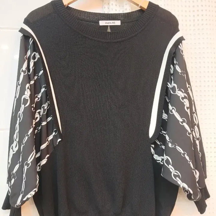 [BUNJANG] Studio AG Black Chain Pattern Knit Free Size / studio.AG 블랙 체인 패턴 니트 free