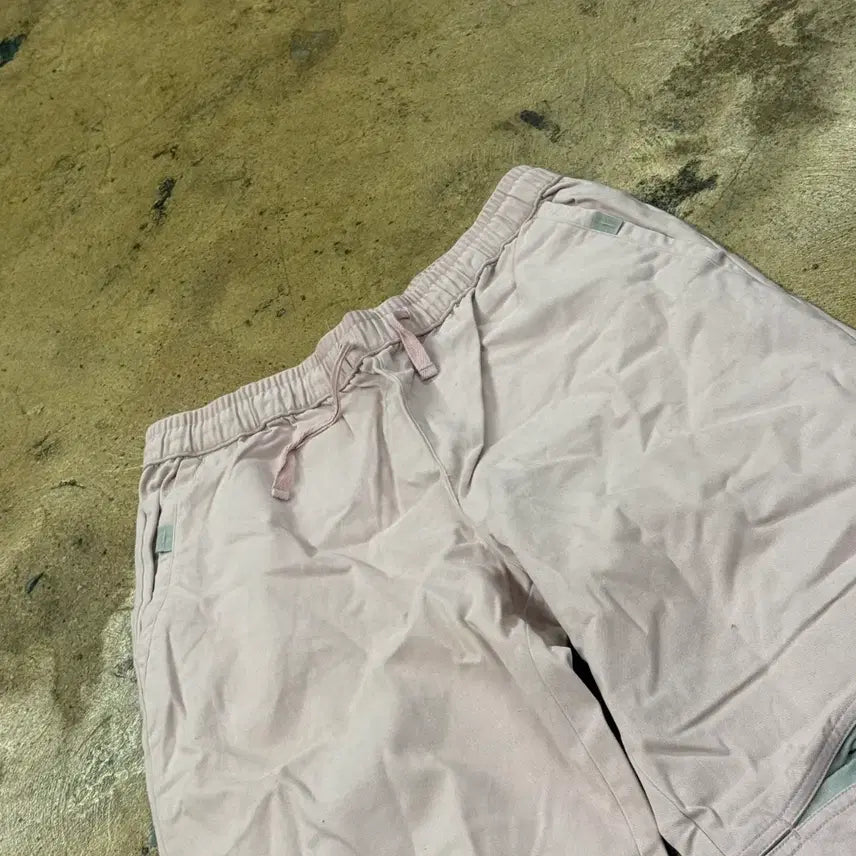[BUNJANG] Hello Kitty Strawberry Milk Pink Jogger Pants / [정품] 헬로키티 딸기우유 핑크 조거팬츠
